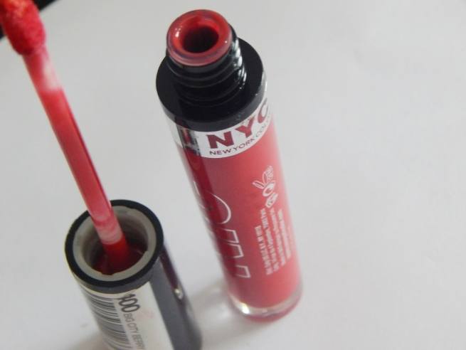 NYC New York Color Big City Berry Expert Last Lip Lacquer tube
