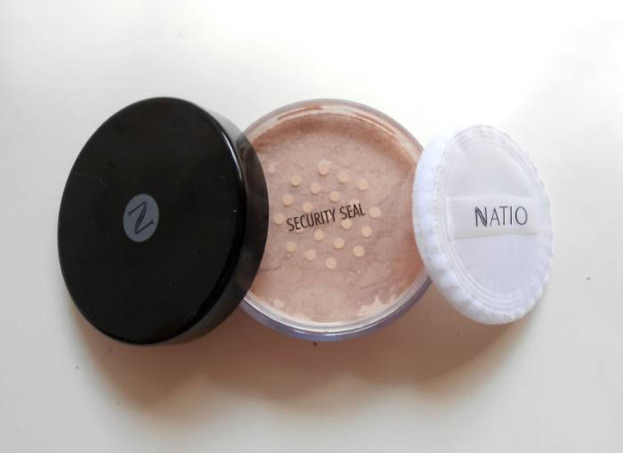 Natio Natural Loose Powder Review, Swatches & FOTD open