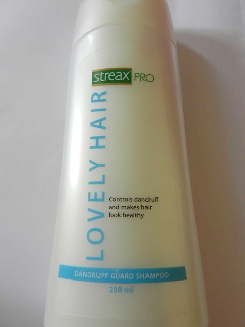 Streax Pro Lovely Hair Dandruff Guard Shampoo bottle