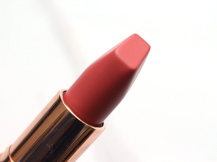 charlotte-tilbury-lipstick-sexy-sienna
