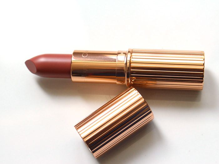 charlotte tilbury lipstick stoned rose review 1