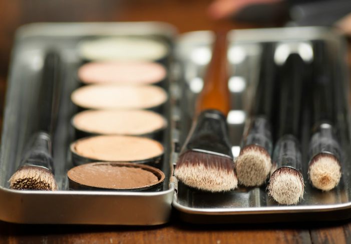 Things to keep in mind while buying bridal makeup 3