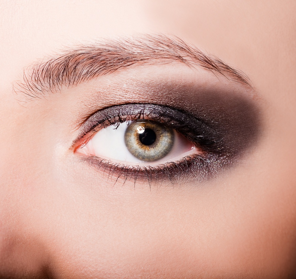 8-different-colour-smokey-eyes-for-different-occasions