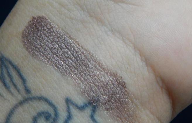 boots-natural-collection-asteroid-solo-eyeshadow-swatch