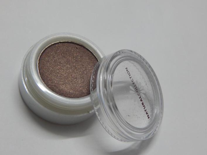 boots-natural-collection-asteroid-solo-eyeshadow
