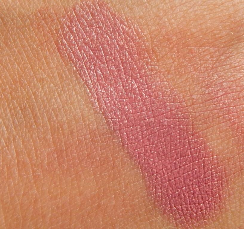 boots-natural-collection-rosebud-moisture-shine-lipstick-review hand swatch