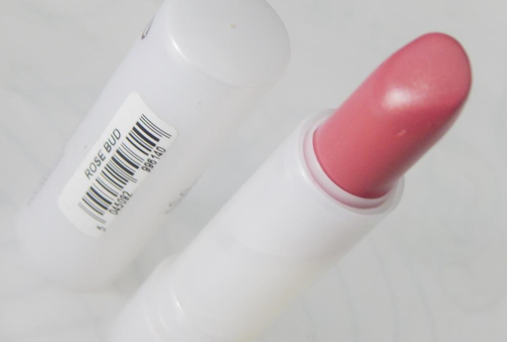 boots-natural-collection-rosebud-moisture-shine-lipstick-review
