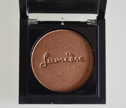 catrice-lumiere-long-lasting-eyeshadow-in-creme-brune