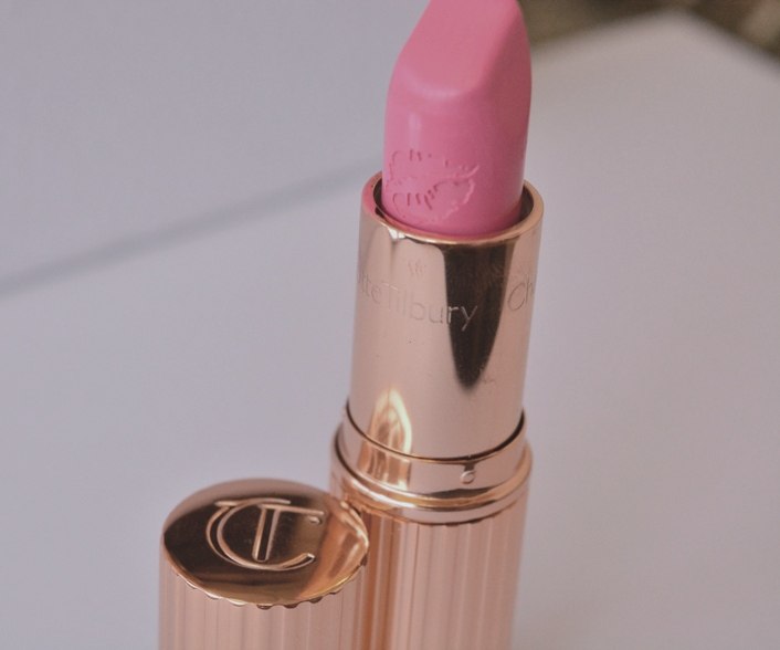 charlotte-tilbury-hot-lips-bosworths-beauty-luminous-modern-matte-lipstick-full