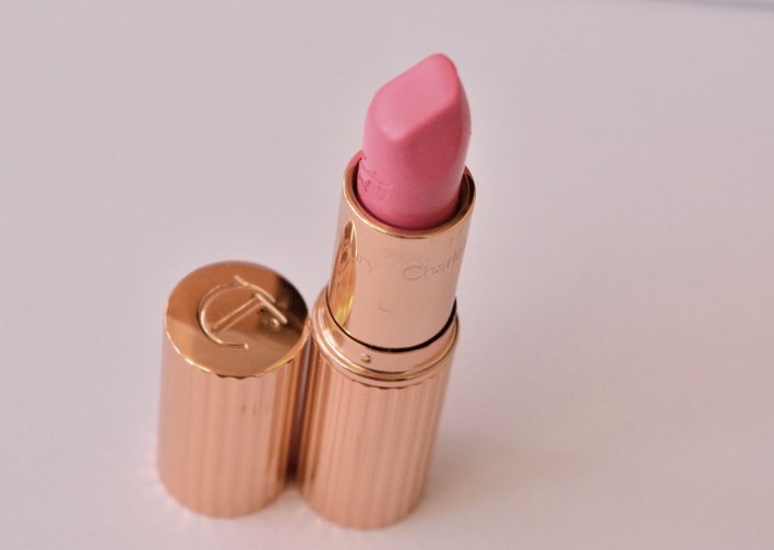 charlotte-tilbury-hot-lips-bosworths-beauty-luminous-modern-matte-lipstick-tube