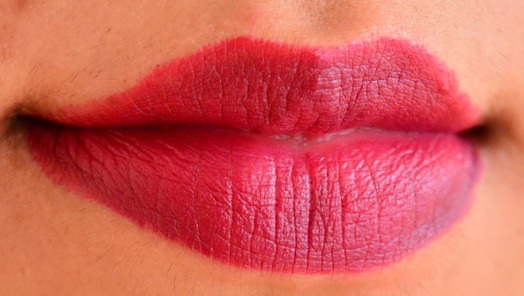 charlotte-tilbury-hot-lips-hels-bells-luminous-modern-matte-lipstick-lip-swatch