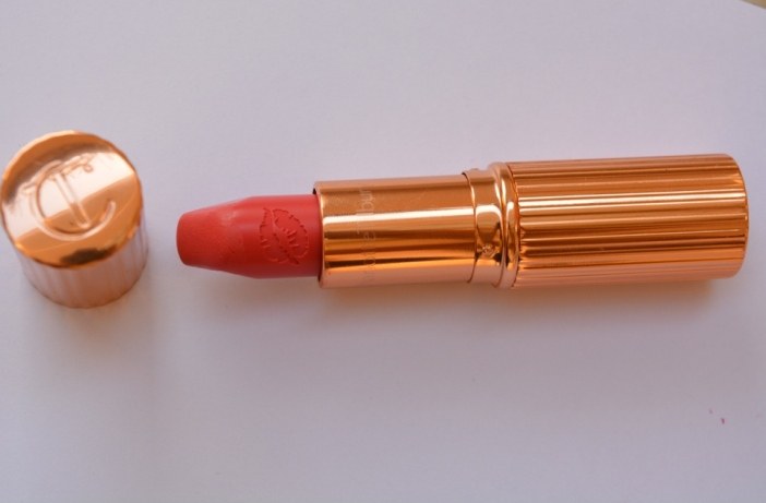 charlotte-tilbury-hot-lips-miranda-may-luminous-modern-matte-lipstick-full