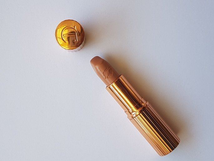 charlotte-tilbury-hot-lips-nude-kate-lipstick-review