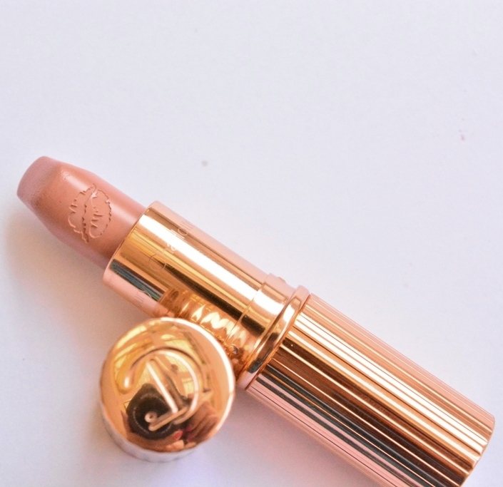 charlotte-tilbury-hot-lips-penelope-pink-lipstick-review