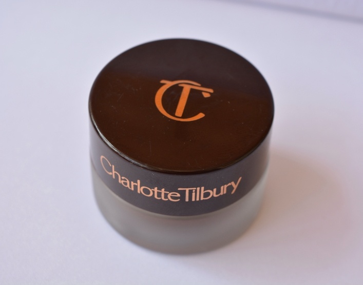 charlotte-tilbury-mona-lisa-eyes-to-mesmerise-cream-eyeshadow-logo