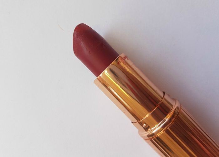 charlotte-tilbury-red-carpet-red-matte-revolution-lipstick-bullet