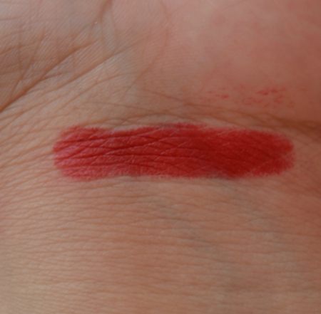 charlotte-tilbury-red-carpet-red-matte-revolution-lipstick-swatch