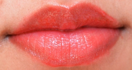 charlotte-tilbury-red-vixen-lip-lustre-lip-gloss-lip-swatch