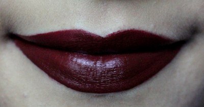 colourpop-prim-ultra-satin-lip-swatch-on-lips
