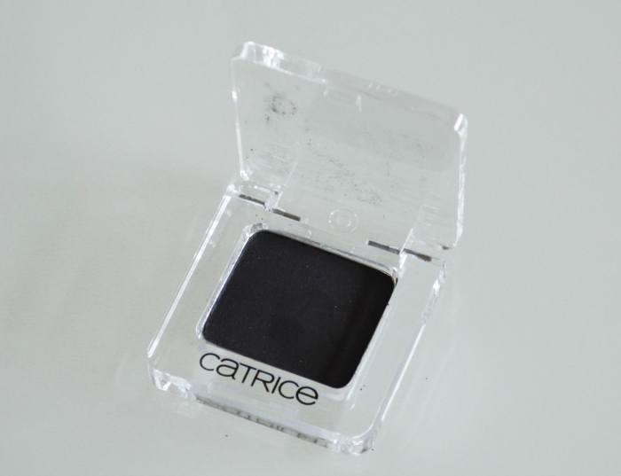 Catrice 140 the Captain Of The Black Pearl Absolute Eye Color Mono Eyeshadow 