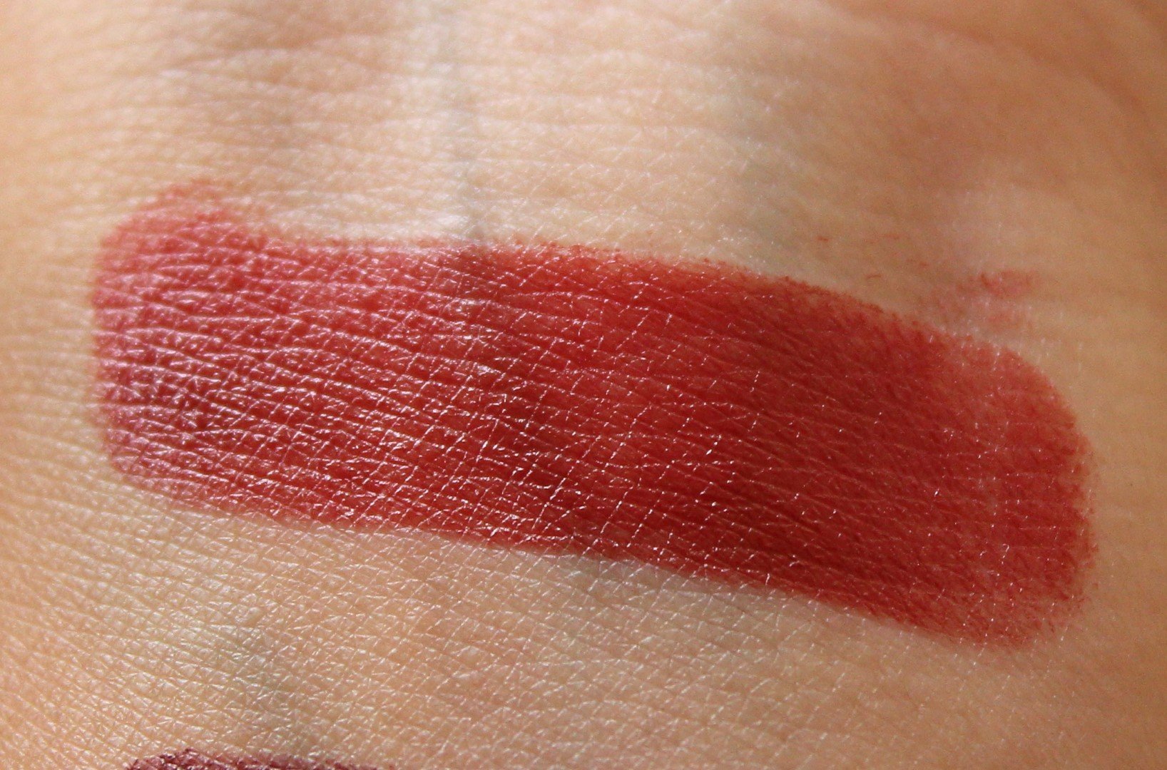 elle-18-color-boost-brown-berry-lipstick-3