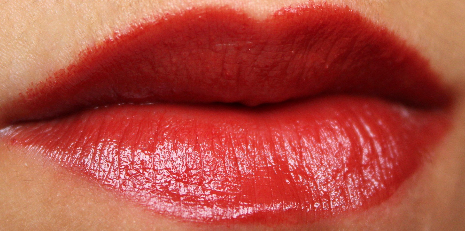 elle-18-color-boost-brown-berry-lipstick-7