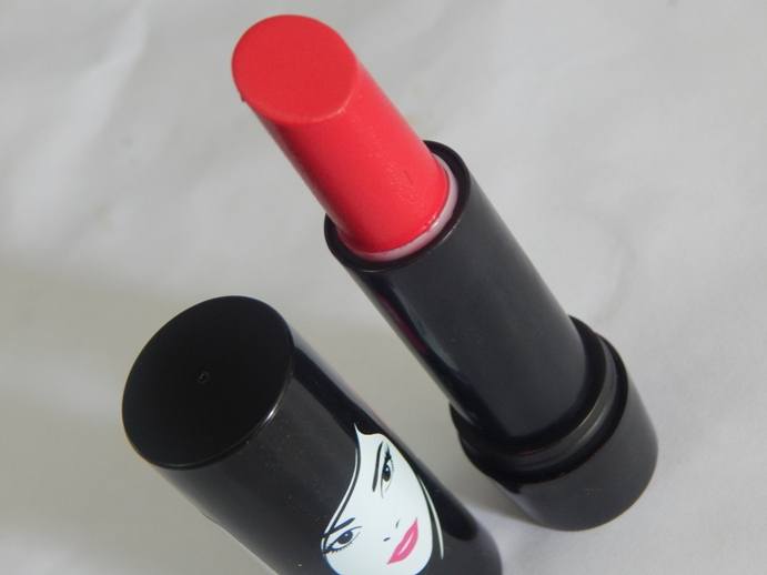 elle-18-color-pops-matte-deep-pink-lipstick-review