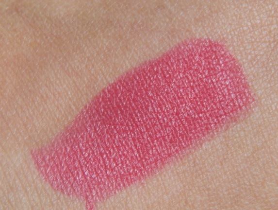 elle-18-color-pops-matte-deep-pink-lipstick-swatch