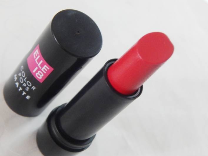 elle-18-color-pops-selfie-red-matte-lipstick-bullet