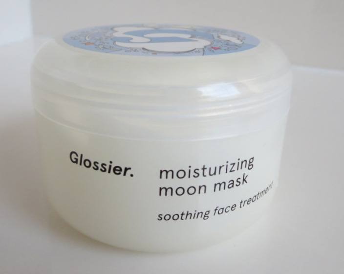 glossier-moisturizing-moon-mask-soothing-face-treatment-review