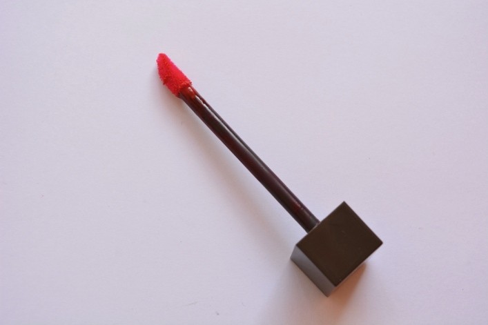 jouer-cerise-long-wear-lip-creme-liquid-lipstick-wand-applicator