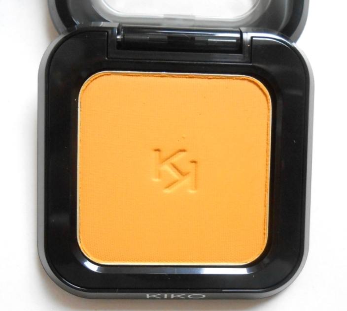 kiko-milano-19-matte-yellow-high-pigment-wet-and-dry-eyeshadow-open-pan