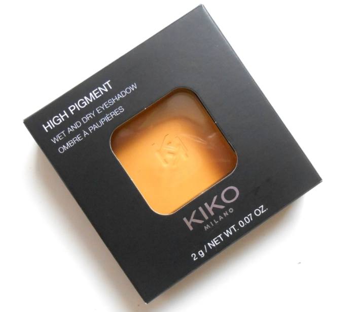 kiko-milano-19-matte-yellow-high-pigment-wet-and-dry-eyeshadow-outer-packaging