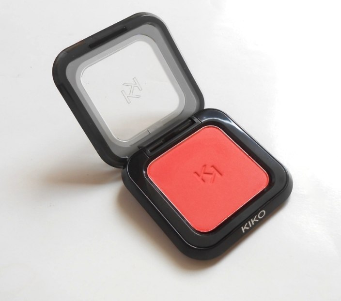 kiko-milano-36-matte-coral-high-pigment-wet-and-dry-eyeshadow-review