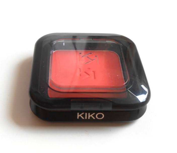 kiko-milano-36-matte-coral-high-pigment-wet-and-dry-eyeshadow-shape
