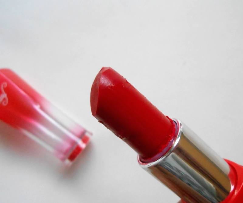 kleancolor-femme-lipstick-04-radiant-red-review