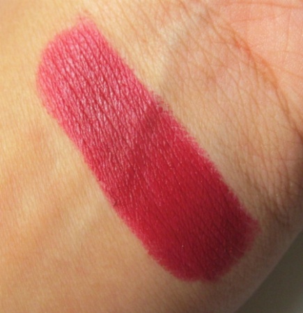 l-a-girl-bite-me-matte-flat-velvet-lipstick-swatch
