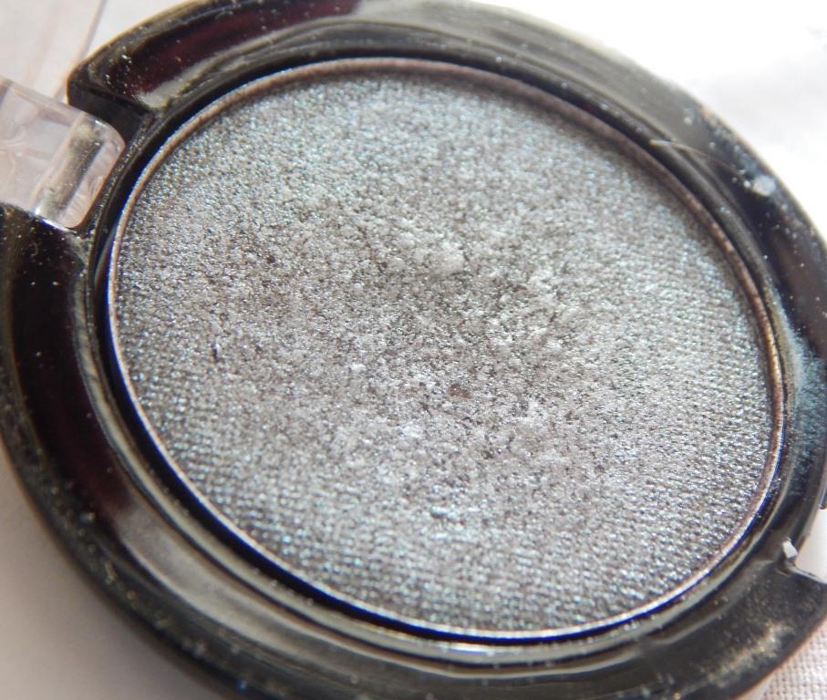 makeup-academy-shade-12-pearl-eyeshadow-review