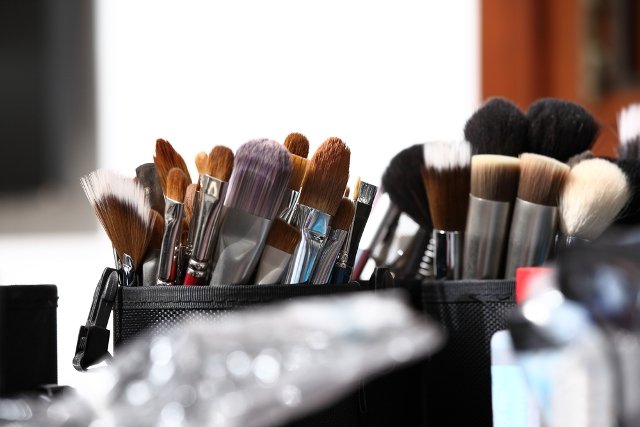 makeup-brushes-organizer