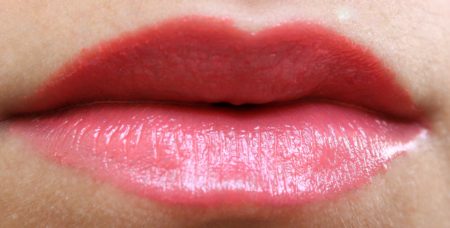 nyx-plush-gel-lipstick-coral-mist-review-lips