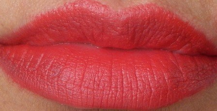revlon-look-at-me-super-lustrous-matte-lipstick-lip-swatch