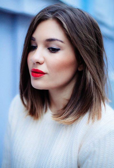 short-hair-with-red-lipstick