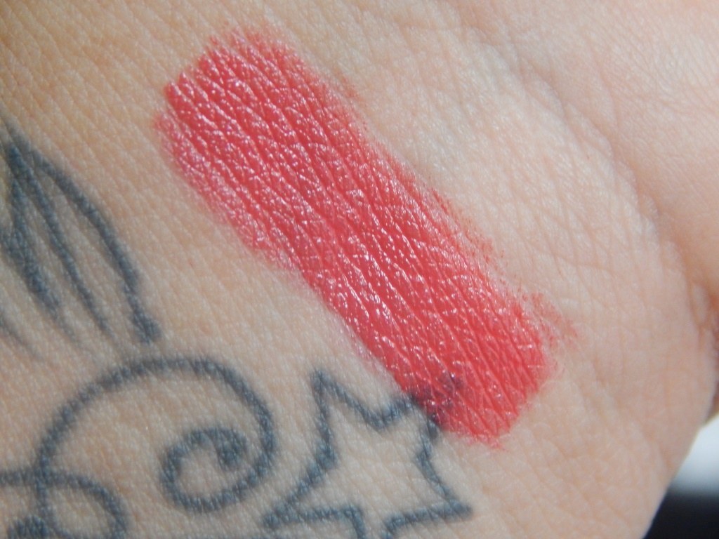 streetwear-radicchio-stay-on-lip-color-review-3
