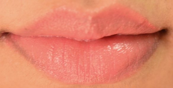 tarte-coral-blossom-amazonian-butter-lipstick-lip-swatch
