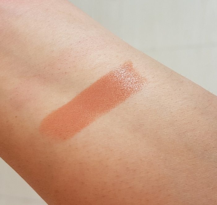 tom-ford-sable-smoke-lip-color-swatch-on-hands