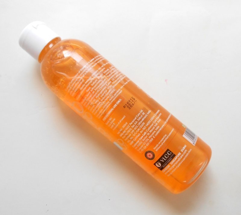vlcc-hair-defense-dandruff-care-and-control-shampoo-review-7