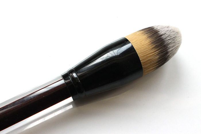 kevyn-aucoin-foundation-brush-review
