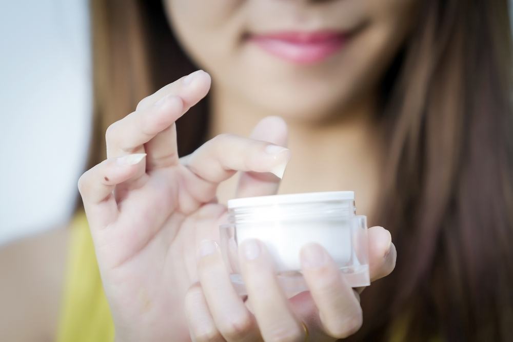 8 Tips to Choose The Right Night Cream