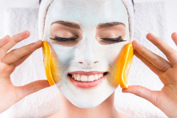 7-amazing-ways-to-enhance-your-beauty-with-orange-peel-powder-face-pack