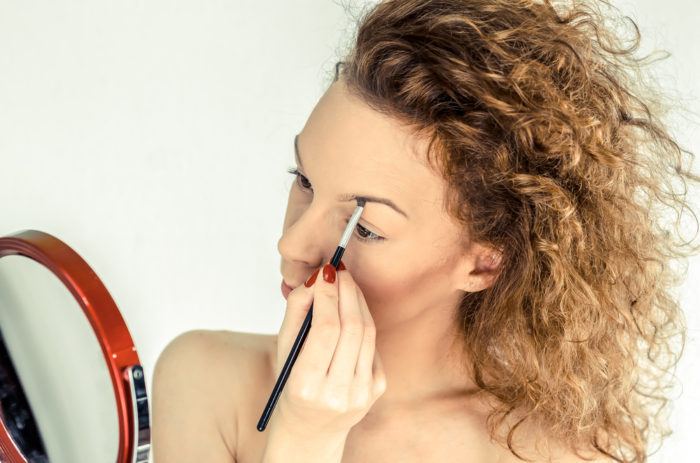 8 Eye Makeup Hacks for Beginners